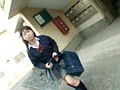 「逮捕覚悟の決死のガチンコイタズラ!街で見かけたカワイイ女子校生を追っかけ背後からスカートめくり!純白、ピンク、水玉とカワイイパンティとピッチピチの太ももがたまりません!夢の生パンティ丸見え49連発!!」のサンプル画像
