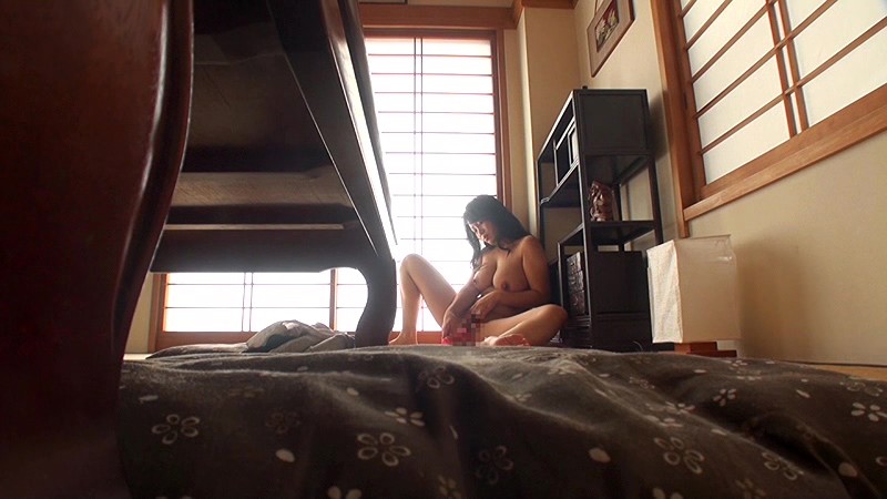 「オナニー動画を息子にアップされた奈良絵美子」のサンプル画像3