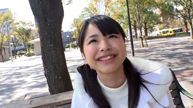 「わたし、AVデビュー女優になります。九州で見つけたピチピチ18才なりたて佐々木麻衣AVデビュー」のサンプル画像