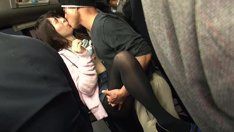 「美脚女のパンツを没収し黒ストッキング越しの痴漢で何度もイカセろ！！3 白い本気汁をたらす敏感女SP」のサンプル画像