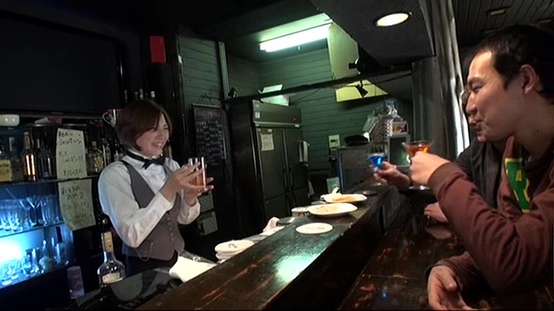 「おしっこカクテルが飲めるBAR 夏希みなみ」のサンプル画像