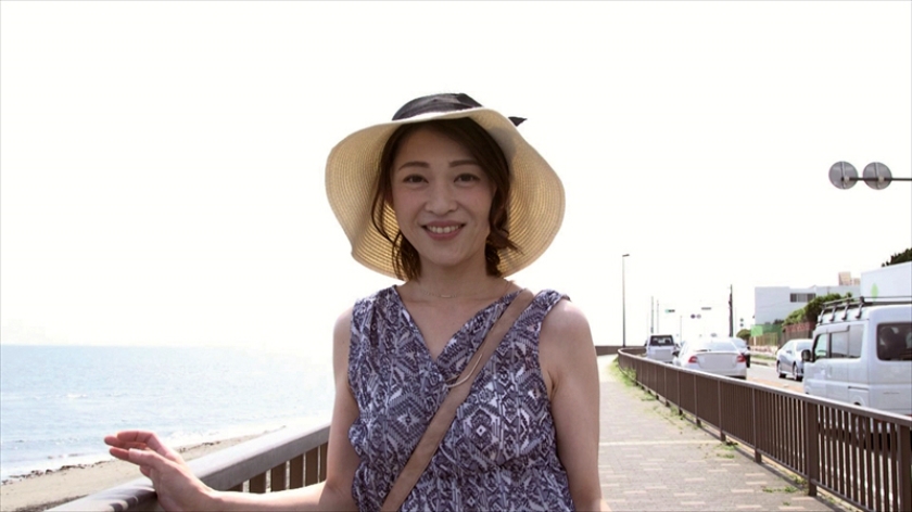 「風薫る鎌倉で出会った微笑み美人。女としての夏がまた、始まる。 久保今日子 43歳 AV DEBUT」のサンプル画像9