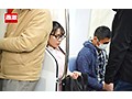 「パンティが愛液でぐちょぐちょになるまで痴漢され拒めない巨乳女を連れ出し従順SEX」のサンプル画像1
