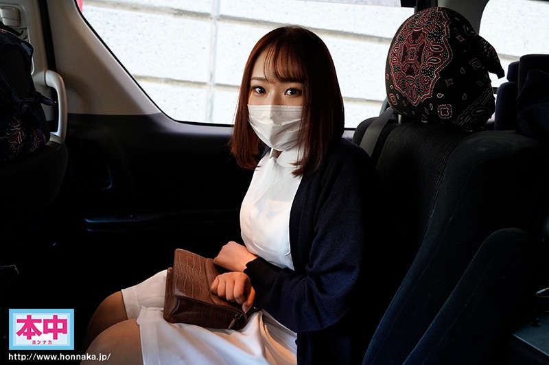「新人渋谷区にある歯医者さんで働く優しい笑顔のGカップマスク天使マスクを取って中出しAVデビュー！！ 五月好花」のサンプル画像1
