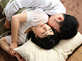 「電撃移籍第2弾!!初本格NTR作品!! 交換夫婦NTR 窓越しに目撃した妻と友人の衝撃的浮気映像 田原凛花」のサンプル画像2