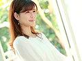 「新人 女子アナにいそうな先生なのに、めちゃ変態! 高校の非常勤講師だけどハメを外してみたくて中出しAV DEBUT!! AV男優さんにお尻の穴まで弄られちゃった 友野あやみ」のサンプル画像1