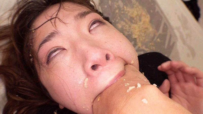 「吐瀉物狂い堕ち 喉奥暴行ゲロイラマチオ 美波沙耶」のサンプル画像2
