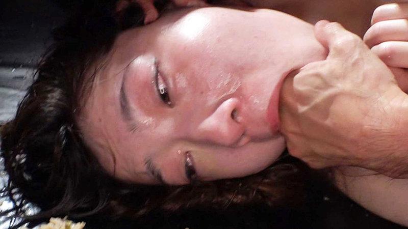「吐瀉物狂い堕ち 喉奥暴行ゲロイラマチオ 美波沙耶」のサンプル画像20