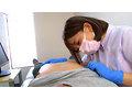 「ゴム手袋Mフェティッシュ 痴女歯科衛生士に手袋で変態ザーメン搾り取られるClinic」のサンプル画像5