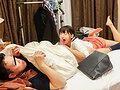 「川の字NTR!親友のベッドで親友の寝ている真横で親友の彼女とヤッちゃったボク。仕方なかったんです!親友の彼女が酔って勘違いして布団の中に…」のサンプル画像5