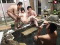 「祝!シリーズ55回!GOGO記念超豪華版!SODが本気で見つけた極上大学生の皆さん タオル一枚男湯入ってみませんか? リクエストNo.1スペシャルミッション「男性客の股間にマッサージオイルを塗って自分の股間で揉みほぐしてあげる」解禁!素股で男性客の股間が大暴走!…」のサンプル画像5
