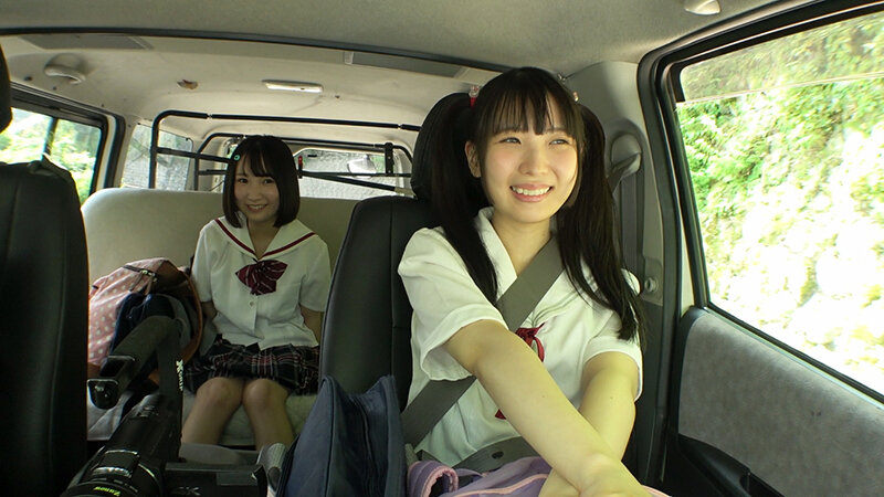 「ちっぱい美少女2人と学校さぼって覚えたてのSEXヤリまくり温泉旅行」のサンプル画像2