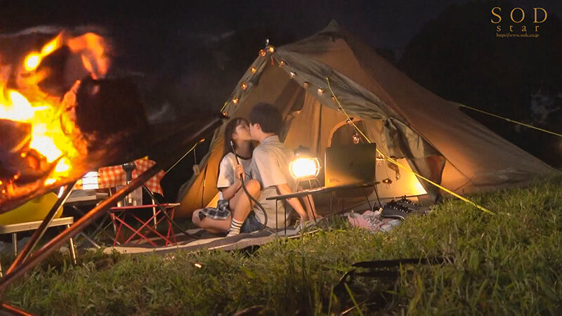 「キャンプそっちのけで狭いテントと車中でパコりまくった付き合いたての僕らの一泊二日の旅 百仁花」のサンプル画像6