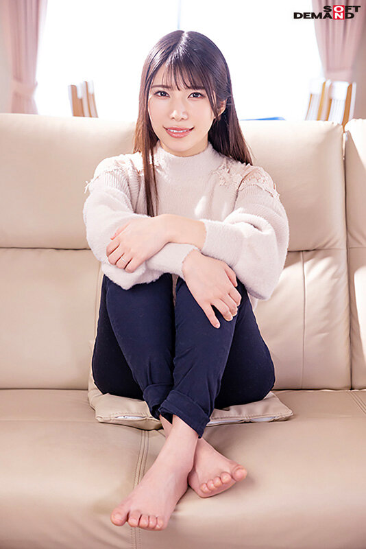 「なんと恋愛経験ほぼなし！引っ込み思案な美人保育士さん 伊吹玲奈 28歳 第2章 人妻保育士さんの平日休みに自宅で撮影！旦那の帰宅ギリギリまで背徳セックスに溺れる」のサンプル画像4