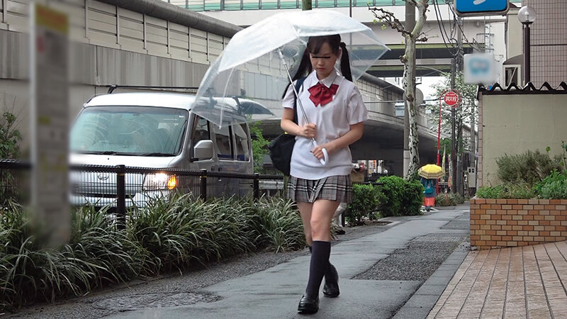 「雨が降りしきる日、音が消される為レイパーが犯行に及ぶ」のサンプル画像15