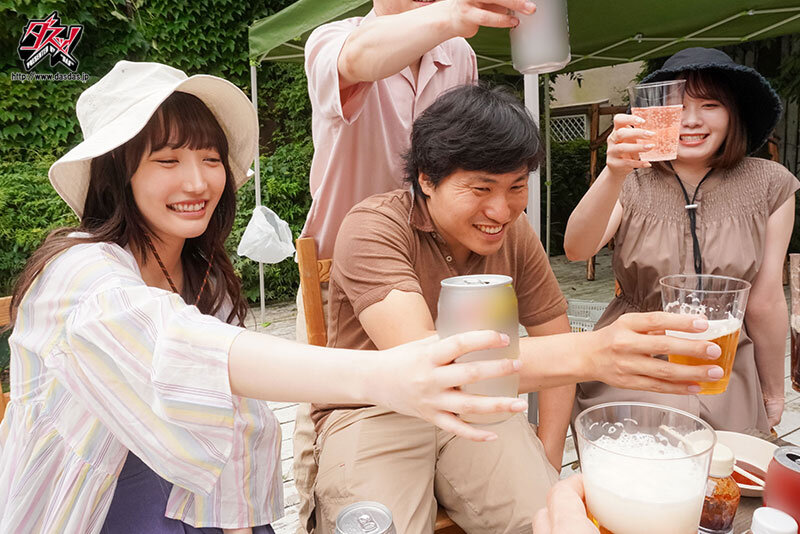 「婚約中の彼女がほろ酔い淫獣で浮気した一部始終。 巨乳BBQNTR 弓乃りむ」のサンプル画像1