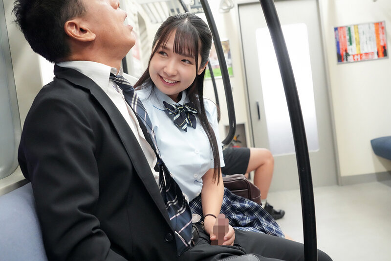 「最終電車で痴女とまさかの2人きり！JKVer向かいの座席でパンチラしてくる小悪魔女子校生の誘惑で勃起したらヤられたVOL.7」のサンプル画像4