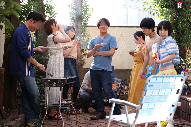 「時間を止められる男は実在した！ 世田谷暮らしの勝ち組生活をぶっ壊す！ 幸せ夫婦も母も子も、全員わからせ中出し編」のサンプル画像2