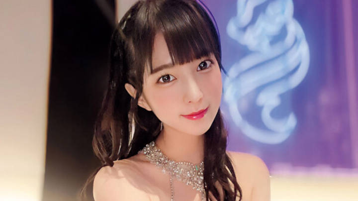 キャバ嬢の円井萌華はトイレでこっそりオナニーして声我慢イキ | エッチ満載のアダルト動画