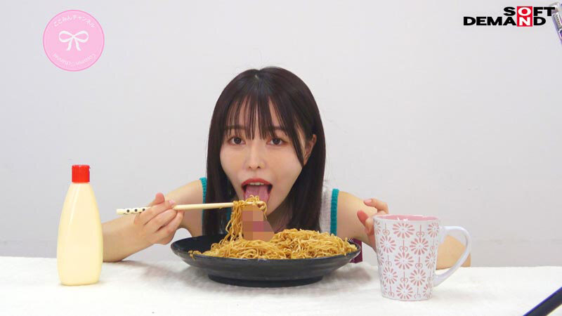 「ペニスしゃぶりまくりASMR！ おち〇ぽモッパン！！ ＃よく張りグルメ女子7名収録 ＃モッパン ＃mukbang ＃美味ち〇ぽ ＃生ザーメン ＃ごっくん ＃Japanese ＃大食い ＃ちんテロ ＃大胃王」のサンプル画像13