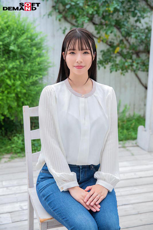 「優しい家族に包まれて愛を育む幸せ奥さん 早瀬文乃 32歳 AV DEBUT」のサンプル画像2