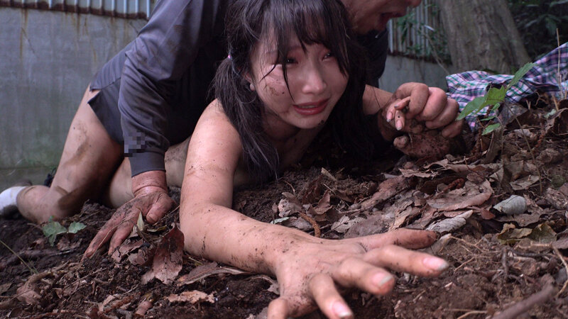 「欲望の森 まいごの全裸少女を森で見つけて性欲が抑えられない 由良かな」のサンプル画像5