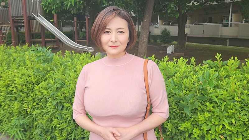 「五十路霜降り肉妻 初撮り 彩乃さん（52歳）」のサンプル画像2