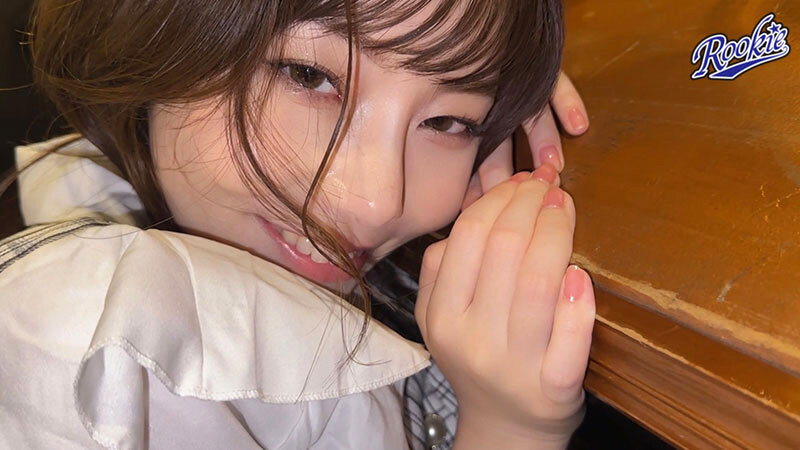 「性欲溢れたコンビニバイト彼女は客がいるのにバイトテロ密会＆時短エロ奉仕でザーメンぶっこ抜き！！仕事終わりも変態オマ○コフル稼働でハメまくる24時間ド発情営業。 秋元さちか」のサンプル画像7