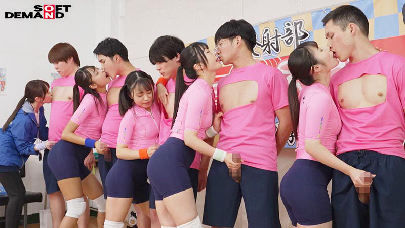 「手コキに若き汗を捧げる女子校生たち。私立新中野学院「発射部」」のサンプル画像15