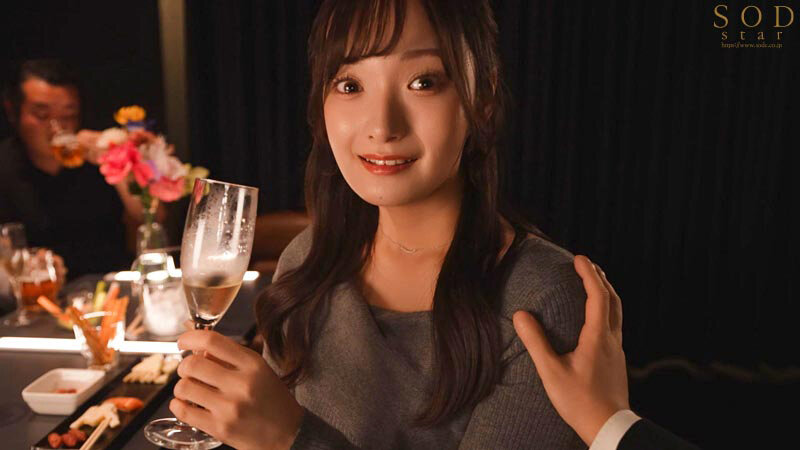 「昼は清楚な新人女子アナ恋生は 夜はボクの居残り残業の発声練習に付き合ってくれ とびきり下品な清らか淫語を耳元でささやいて 優しく包み込むようなフィンガーテクと乳首舐めで慰めてくれる神同期 渚恋生」のサンプル画像11