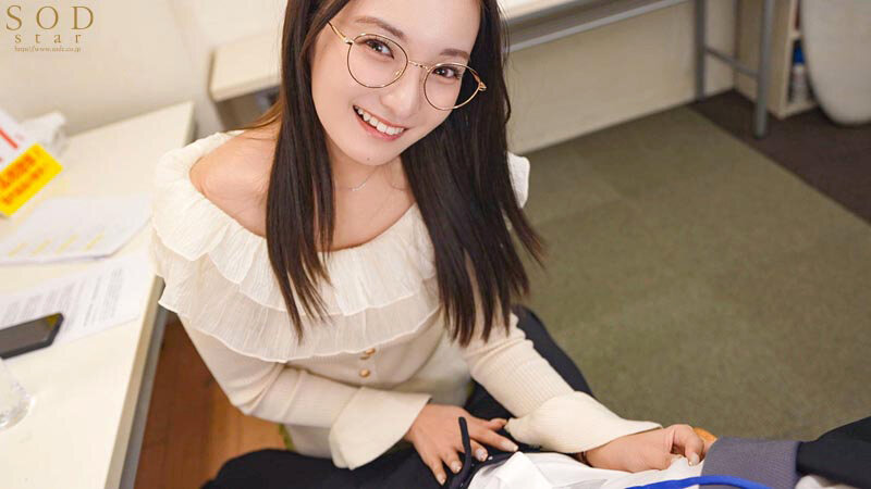「昼は清楚な新人女子アナ恋生は 夜はボクの居残り残業の発声練習に付き合ってくれ とびきり下品な清らか淫語を耳元でささやいて 優しく包み込むようなフィンガーテクと乳首舐めで慰めてくれる神同期 渚恋生」のサンプル画像4