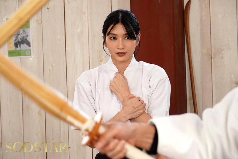 「凛とした美しき薙刀剣士と密かに恋焦がれていた僕の童貞喪失物語 本庄鈴【特典映像収録】」のサンプル画像12