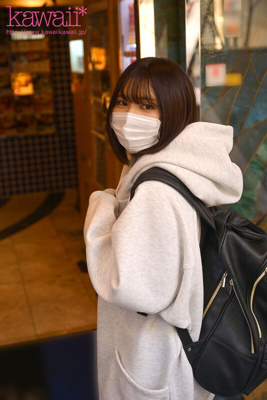「群馬でいっちばんヤリマンな美容師アシスタント 脱いだらスゴイ隠れ巨乳 凪宮ゆきのさん(22)地味で素朴なフリしてチ○ポ大好きでストレス溜まるとSEXで発散 でも田舎では派手に男遊びできなくてムラムラ限界 AV撮影で大ハッスル!!」のサンプル画像1