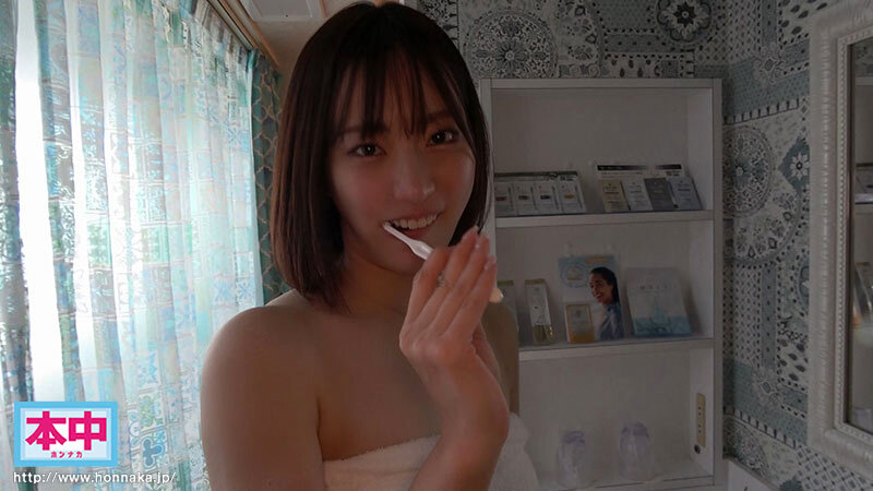 「横浜デートして、野外キスして、イチャついて流れでラブホに入って一発射精してももう1回ヤリたい… ノーカットハメ撮り中出し2本番と顔射。美谷朱音と休日のプライベートSEX120分」のサンプル画像6