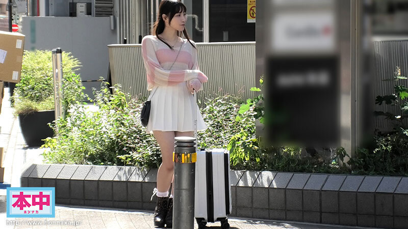 「AV男優とのHを夢見てる田舎から上京1日目 22歳の普通の女の子 中出しAVデビュー 瀬下るい(仮)」のサンプル画像1