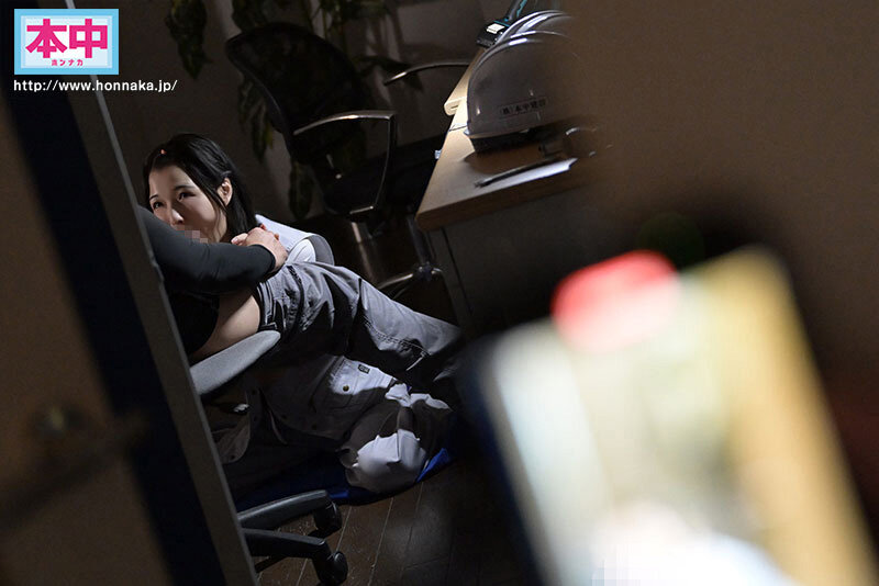 「力仕事もできないクセに超高圧的で男勝りな現場監督女子を、スレンダー裸体がへし折れイキ壊れるほど激ピストン串刺し中出し輪姦 倉本すみれ」のサンプル画像3