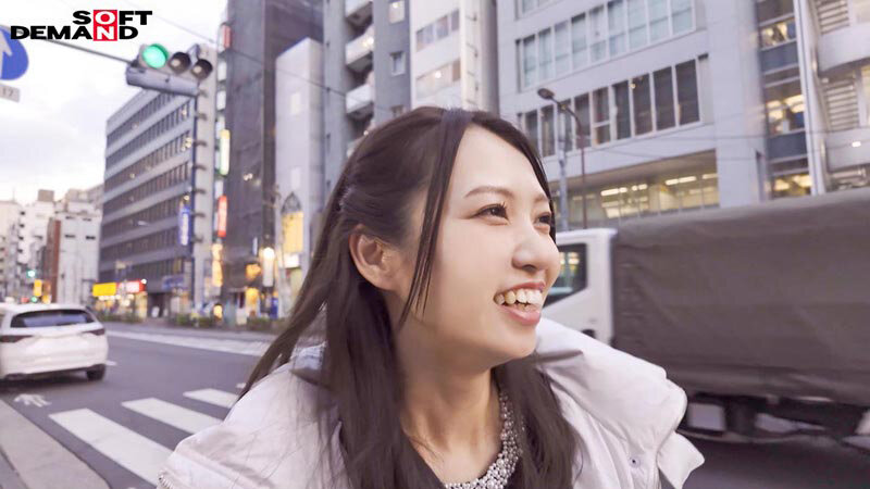 「根っからの明るさで職場の絵画スクールはいつも笑顔で溢れてる 今村由美 34歳 第3章 「私のしたいようにさせてね」体の相性抜群の年下男を目隠し拘束し支配する痴女デート」のサンプル画像10