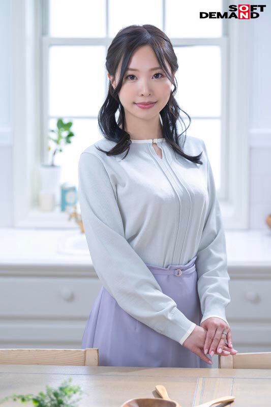 「都内保険会社で働くFカップ若妻ファイナンシャルプランナー 三上咲 32歳 素人人妻がAV初出演」のサンプル画像2