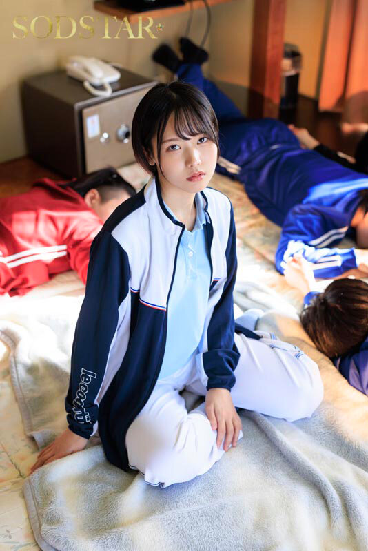 「えwww修学旅行中、ボーイッシュな新人担任教師に憑依したったww 実は超敏感ムッツリ体質だった事が発覚www 俺(先生)のカラダを使って消灯後男子連中とエロいことしまくった大絶頂おふざけ記録。 柴崎はる」のサンプル画像2