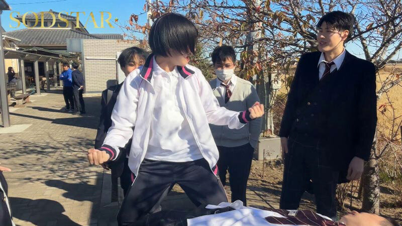 「えwww修学旅行中、ボーイッシュな新人担任教師に憑依したったww 実は超敏感ムッツリ体質だった事が発覚www 俺(先生)のカラダを使って消灯後男子連中とエロいことしまくった大絶頂おふざけ記録。 柴崎はる」のサンプル画像7