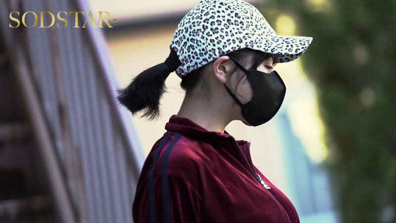 「北関東 マンスジがクッキリ浮き出たベロアジャージのマイルドヤンキー奥さんを旦那の入院中に拘束飼育 夏目響」のサンプル画像4