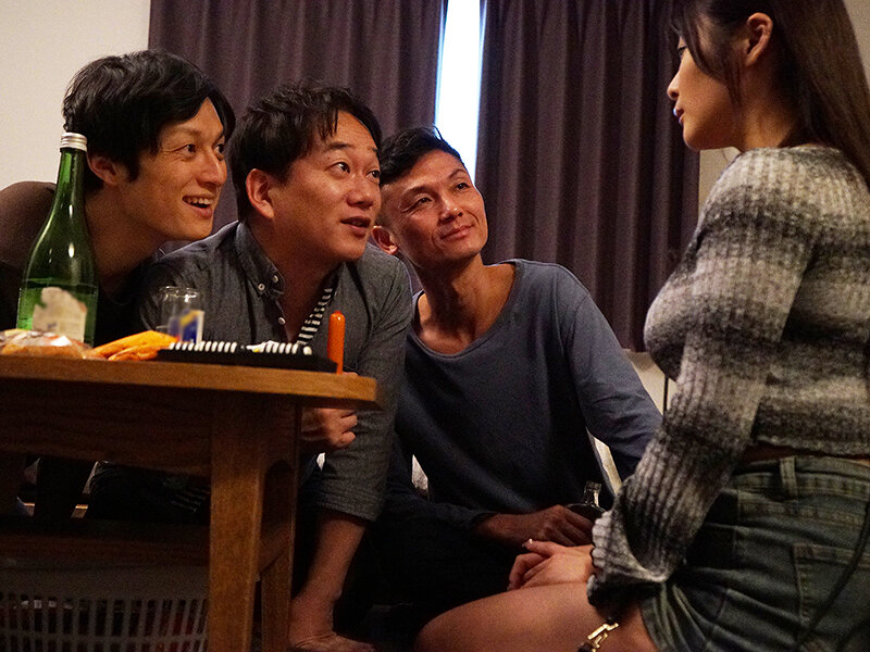 「オナニーばかりしてる僕ら（弱男）に目を付けたバ先の同僚（夏は発情しちゃう系女子）から射精管理されてしまったひと夏の思い出 似鳥日菜」のサンプル画像13