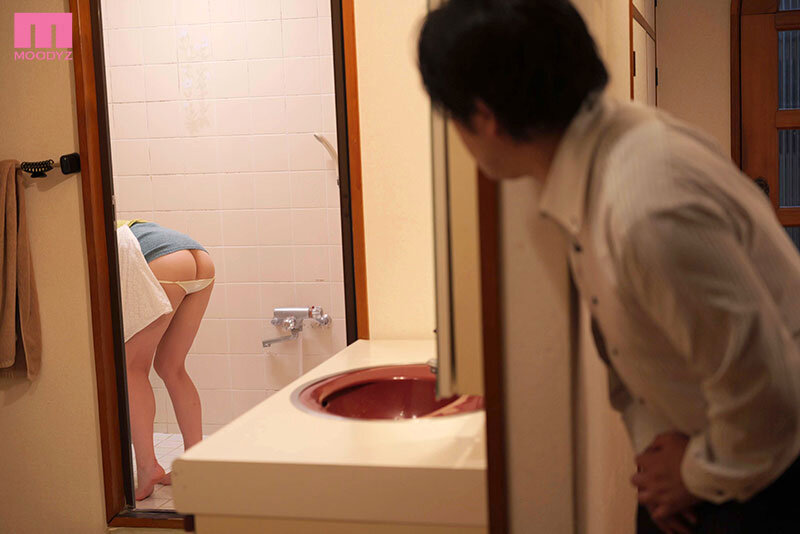 「アノヒトがシテくれなくても… 上司の色白美尻若奥さんのノーパン肛門誘惑に負けたアナル見せゲス不倫 宮下玲奈」のサンプル画像2