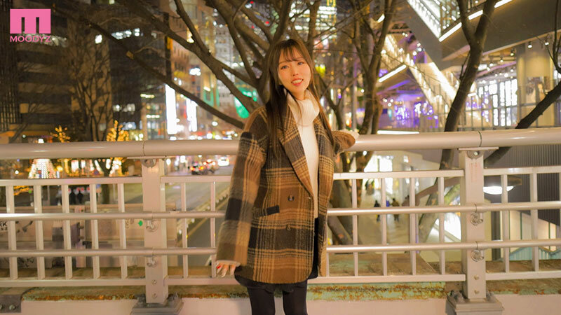 「AV女優になった元カノ幼馴染と再会 久しぶりに会った彼女が垢抜けて可愛くなってたのでついデートに誘ったらまさかのOK あの頃は、ウブすぎてキスまでしかできなかった僕らはホテルに泊まって初めてのセックスなのにめちゃくちゃ中出ししまくった。 新井リマ」のサンプル画像8