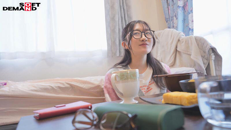 「【会社に内緒・自宅で初撮り】奨学金450万、限界新卒ちゃん。地味っぽいけど脱いだらクッソむちエロ漫画ボディ。 きよか 24歳」のサンプル画像5