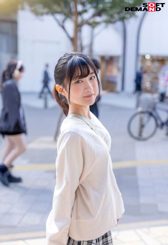 「アブナイM願望が芽生えた剛毛マ〇コ浪人生が屈強なデカチン達に終日滅多挿しにされる上京体験。長野県松本市在住 桜庭菜乃花」のサンプル画像2