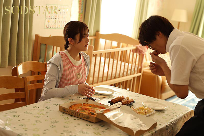 「息子が通う保育園の美人先生と妻子が実家に帰省中に自宅密会をして1週間ヤリまくった自宅密会で絶倫不倫セックス 青空ひかり」のサンプル画像6