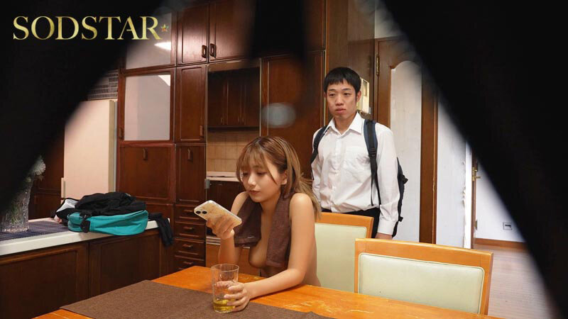 「家では裸族なテニス部の姉を隠し撮りし続けて4 年 バレた勢いでH させてとお願いした日から親に内緒の関係が始まりました 星乃莉子」のサンプル画像3