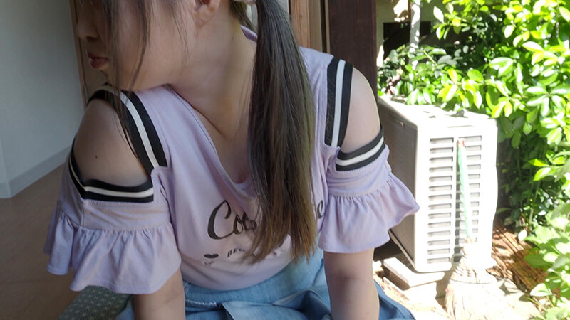「主観ドラマ:お隣に住むメスガキちゃんは、実家に帰ったお兄ちゃんをゆーわくしたくて、おもらしおむつを見せびらかしちゃうの。 愛野ひなた」のサンプル画像4