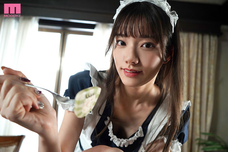 「24時間奉仕でムレムレになった長~い脚で何発も何発もヌイてくれる黒ストッキング痴女メイド 宮下玲奈」のサンプル画像1